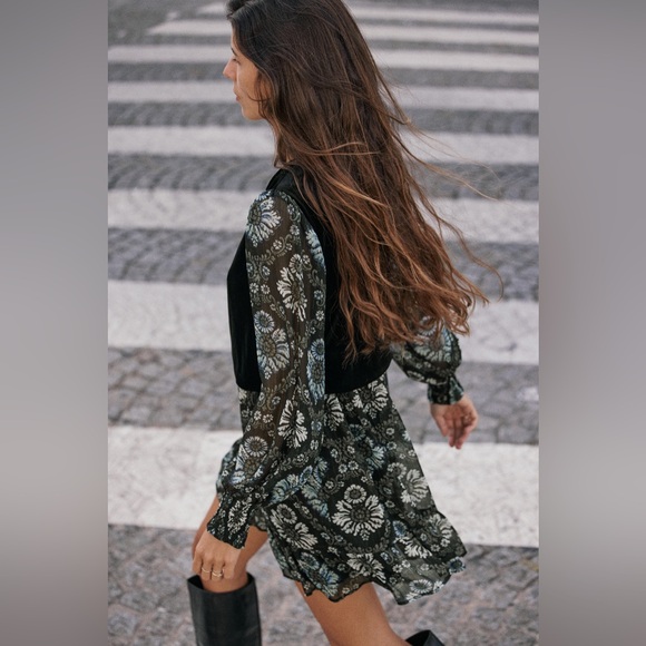 ZARA ~ PRINTED DRESS WITH VEST - Picture 5 of 10